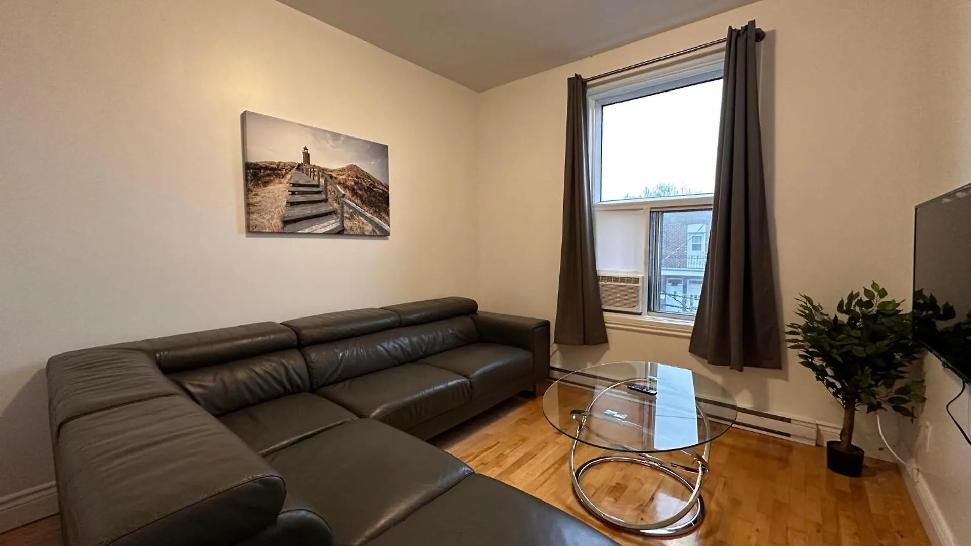 Niu - 461 Apartment Montreal